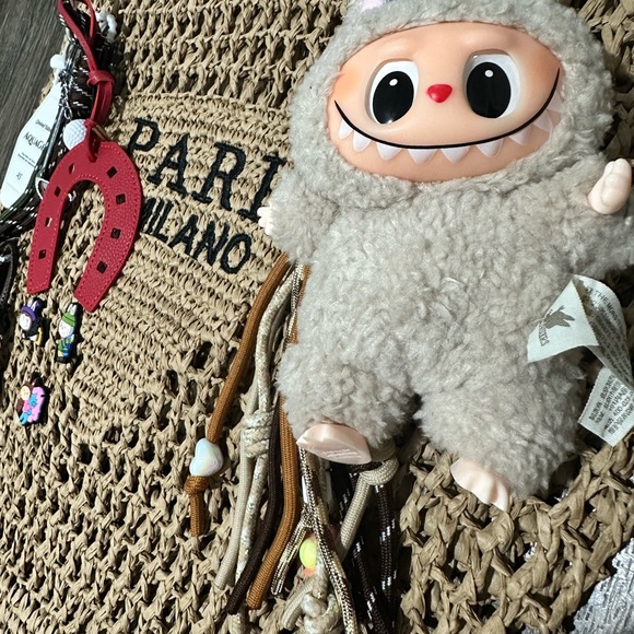 Bag with Adorable Plush Monster Toy - Picture 4 of 5